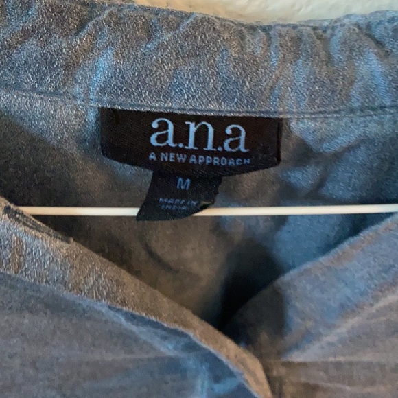 Long sleeve button down blouse - Picture 5 of 5